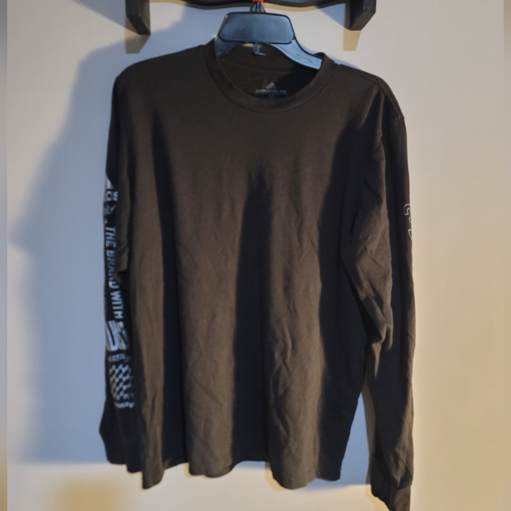 Adidas amplifier long sleeve tee size medium color black writing silver